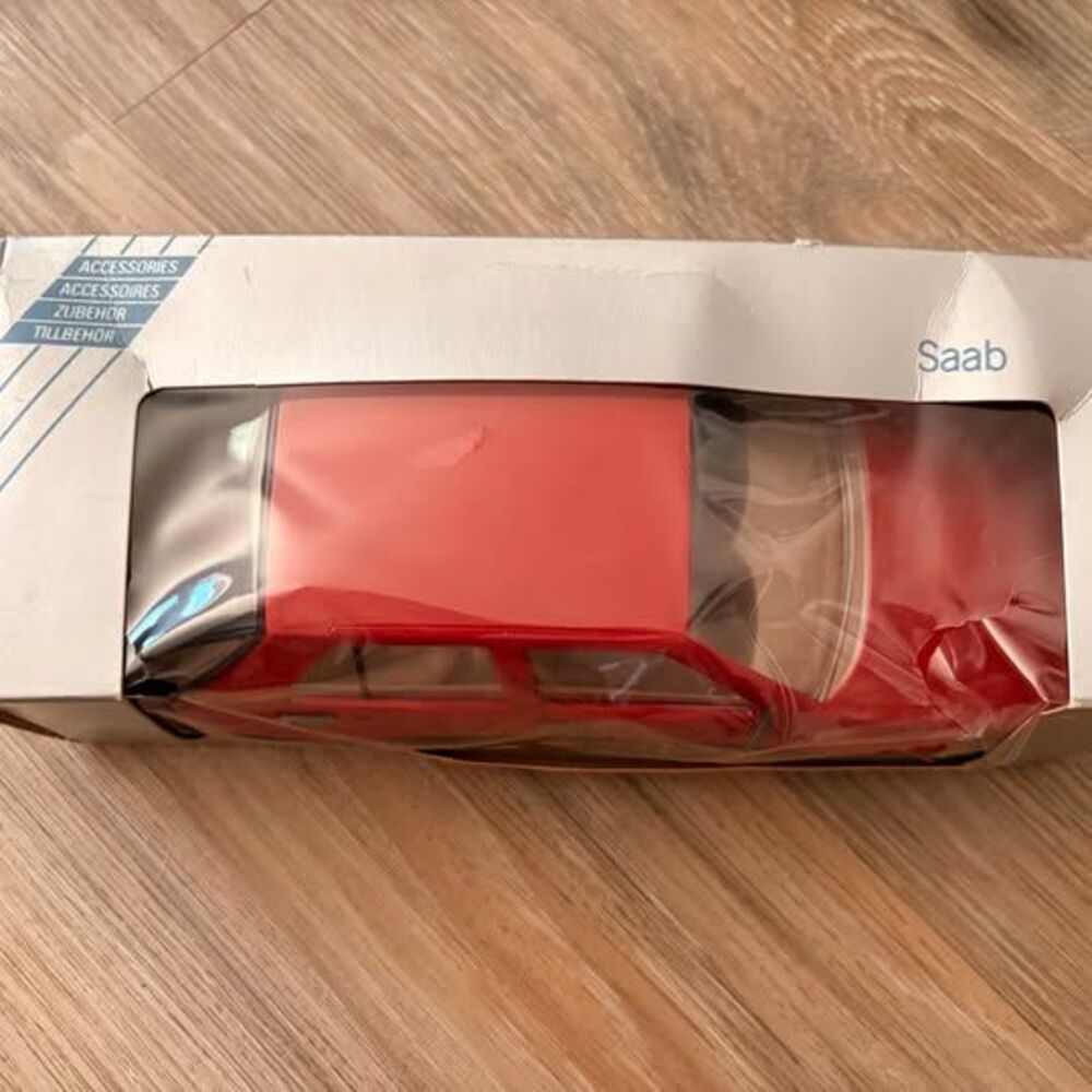 Saab 9000 Die-Cast Model Car